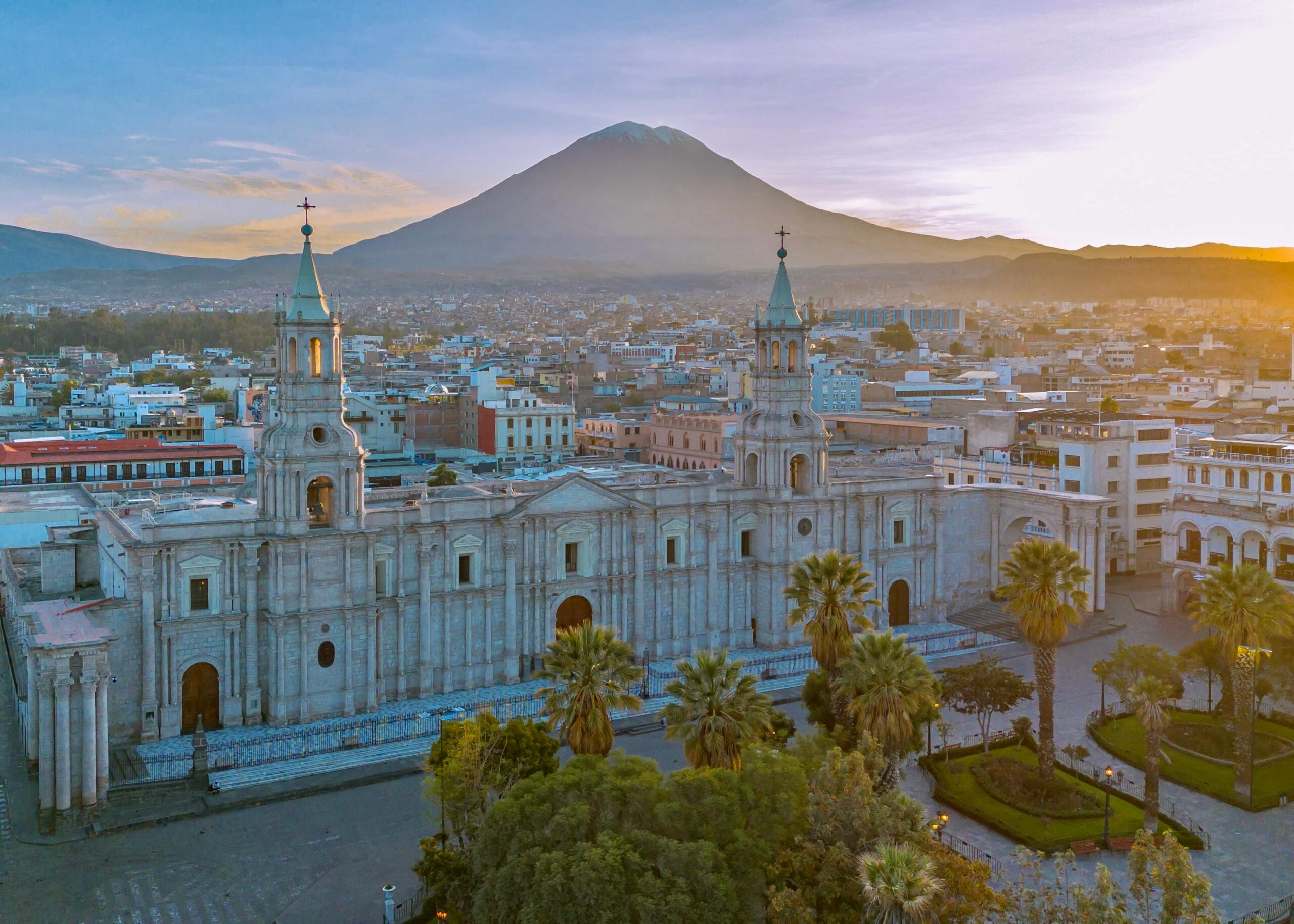 Cattedrale di Arequipa e Vulcano Misti