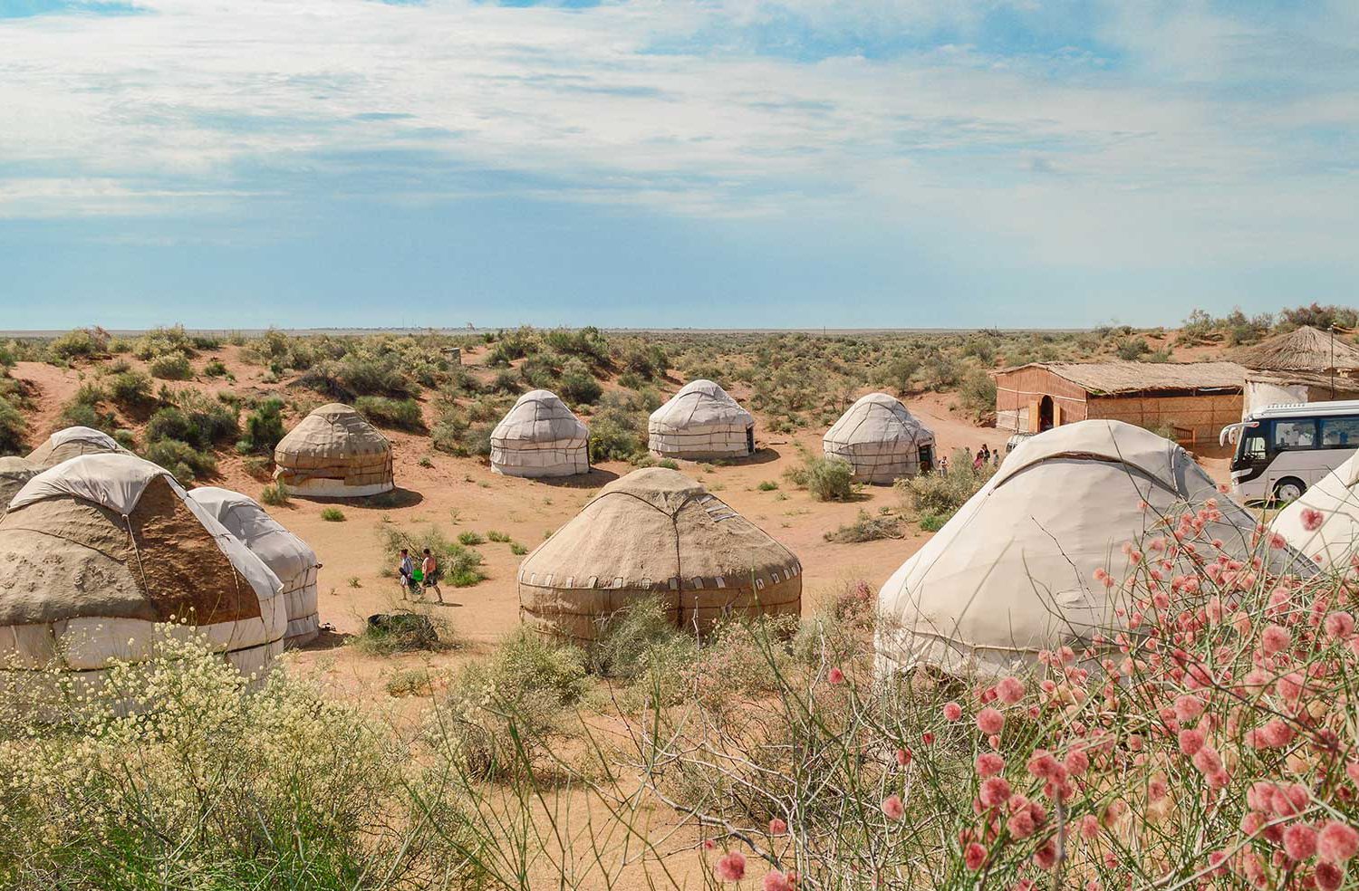 Yurta nel deserto uzbeko